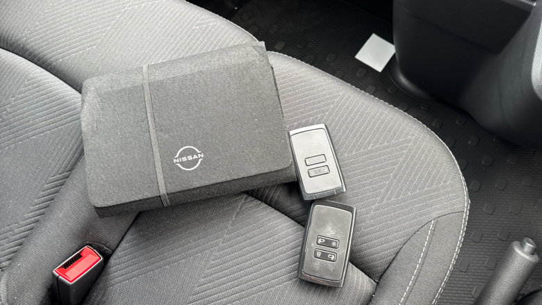 Nissan Primastar 30 L2 Diesel 2.0 dCi 150ps H1 Tekna Van